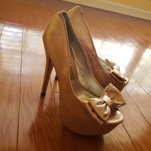 Charlotte Russe Platform heels pink metallic bows